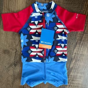 Columbia Omni-shade swimsuit rashguard